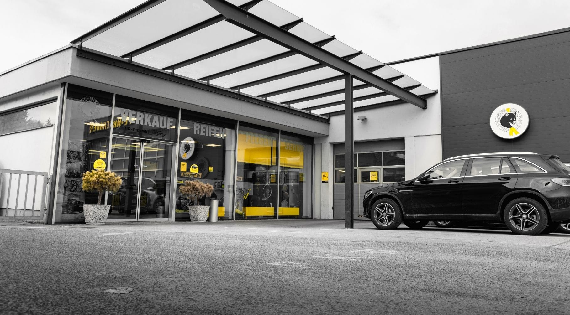 Zentrale von Plankenauer in Klagenfurt – moderne Firmengebäudeaufnahme.